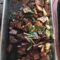 Click to see Braised Pork w Pau 扣肉包