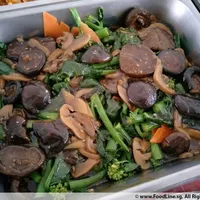 Click to see 香菇芥兰 Kailan w/Mushrooms