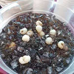Chin Chow w Longan