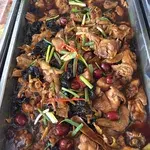 金针香菇木耳鸡 Braised Chicken w/Mushrooms & Fungus