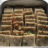 Click to see Steamed Mini Yam Cake with Sweet Sauce