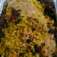 Click to see Thai Style Pineapple Fried Rice 泰式黄梨炒饭