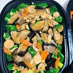 香菇西兰花 Sauteed Broccoli w/ Mushroom