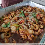 Sautéed squid in sambal dressing 招牌叁芭苏东