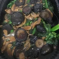 Click to see 香菇芥兰 Kailan w/Mushrooms