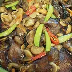 香菇烩扒鸭 Braised Duck w/ Mushroom