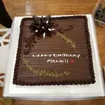 1x Signature Choc Etoile @$32 (Weight: 2.5 kg) (Qty of Big Candles: 5) (Qty of Small Candles: 8)