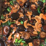 香菇芥兰 Kailan w/Mushrooms