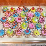 Happy Cupcakes