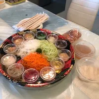 Click to see 貴妃鲍风生水起鱼生 Prosperity Imperial Abalone Platter