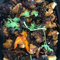 Click to see 宫保鸡丁 Chicken w/Dried Chilli