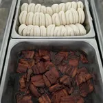 扣肉馒头 Braise Pork w/ Bun