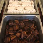 扣肉馒头 Braise Pork w/ Bun