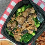 三菇西兰花 Broccoli w/ Assorted Mushroom