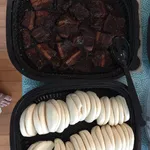 扣肉馒头 Braise Pork w/ Bun