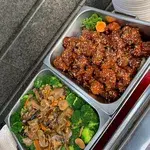 蜜汁排骨 Pork Ribs w/ Honey Sauce