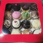 1x Happy Mix Cupcakes @$28