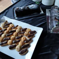 Click to see Medley of Pastries: (Mini Eclairs & Chocolate Profiteroles)