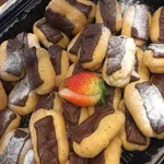 Mini Chocolate Éclair