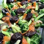 双菇芥兰花 Broccoli w/ Mushroom