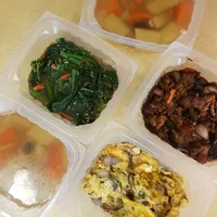Click to see Dinner Tingkat Package (10 Days, 3 Dishes + Soup OR 4 Dishes)