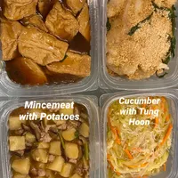 Click to see Lunch/Dinner Tingkat (5 Days, 3 Dishes + Soup OR 4 Dishes)