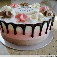 Click to see BB119: Neapolitan (Size: 7 Inch (8-10pcs)) (Custom Message: Yes - Indicate under 'Message on Cake' on the checkout page)