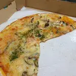 Pizza - Al Funghi (Shrooms) (Optional: Non-Vegan Cheese)