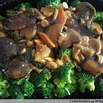 三菇西兰花 Broccoli w/ Assorted Mushroom