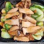 Baby Cabbage with King Mushroom & Bean Sheet 鲜鲍菇豆根娃娃菜