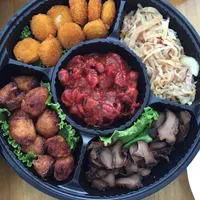Click to see New Year Combination Platter (Golden Scallop , Jelly Fish ,Mini Octopus ,Crab Claw,Prawn Roll)