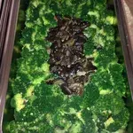 Sauteed Broccoli with Mushroom 香菇西兰花