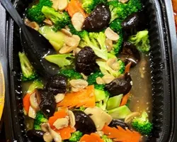 Broccoli w/ Mushroom •香菇兰花 | Customer Photo | Ronnie Kitchen