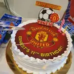 Manchester (Size: 9 inch) (Flavours: Cookies and cream) (Big candles: 1) (Small candles: 1) (Message on Complimentary Gift Card: No) (Message on Cake (Short & Sweet): Yes (do write the message in the ordering form, under comments box))