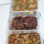Traditional Tingkat Series - 8 Days TRIAL promo (3 Dishes 1 Soup / 4 Dishes ) *FIRST TIME* only