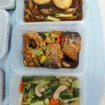 Traditional Tingkat Series - 8 Days TRIAL promo (3 Dishes 1 Soup / 4 Dishes ) *FIRST TIME* only