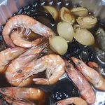Supreme Treasure Pot (Braised Abalone, Sea Cucumber, Prawn & Mushroom) 拼盘（鲍    鱼，海参，虾，香菇）