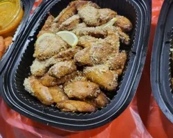 柠檬椒盐香鸡中翅Oven Baked Sticky Lemon & Pepper Mid Wings with Garlic Crumbs | Customer Photo | Stamford Catering