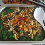 Green Vegetable with Mixed Mushroom 什菇扒时蔬