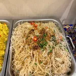 Thai Pineapple Rice 50% & Sin Chow Bee Hoon 50%
