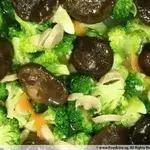Broccoli w/ Mushroom • 双菇兰花(Chef's Recommended)