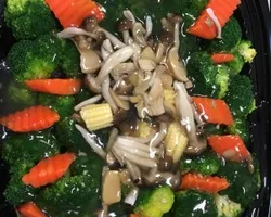 Sautéed Broccoli with Shimeiji Mushroom | Customer Photo | Brightaste Food Pte Ltd (Previously Shugar Gourmet).