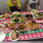 1x Christmas Pot Luck B