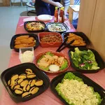 1x Christmas Mini Party Set A (Serves up to 12 pax)