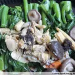 鲍汁花菇，干贝扒时蔬 Stir Fried Seasonal Green with Flower Mushroom, Conpoy & Fatt Choy in Abalone Sauce