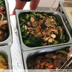 5a. 翡翠遍地 鲍贝香菇西兰花 Sauteed Broccoli w/Sea Clam & Mushroom