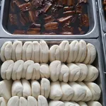 扣肉馒头 Braise Pork w/ Bun