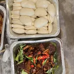 Yeh’s homemade bun with stewed meat 夜招牌扣肉包