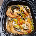 Seafood En Salsa De Tamarindo (Baked Seafood with Tamarind)