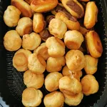 Choux Pastries(Snow Cream Puff and Chocolate Eclair)